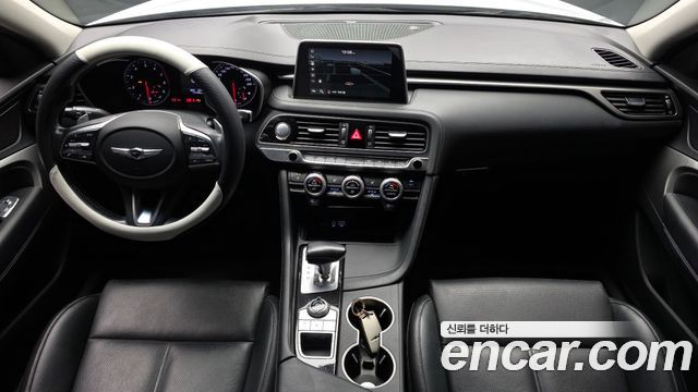 Genesis G70 — interior