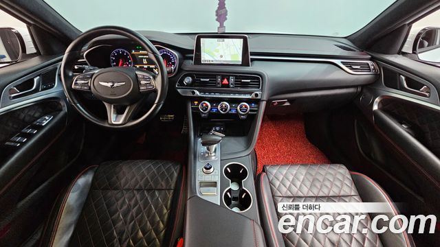 Genesis G70 — interior