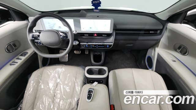 Hyundai IONIQ 5 — interior