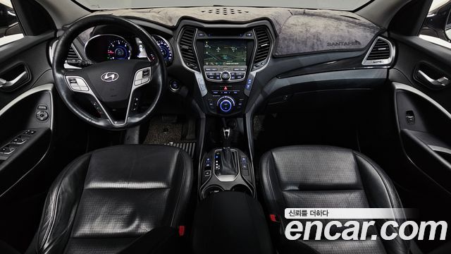 Hyundai Santa Fe — interior