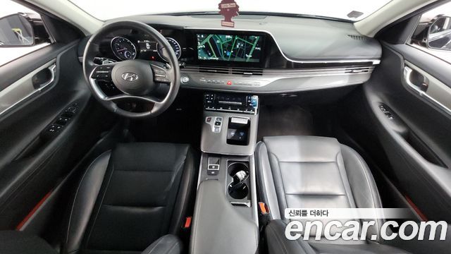 Hyundai Grandeur — interior
