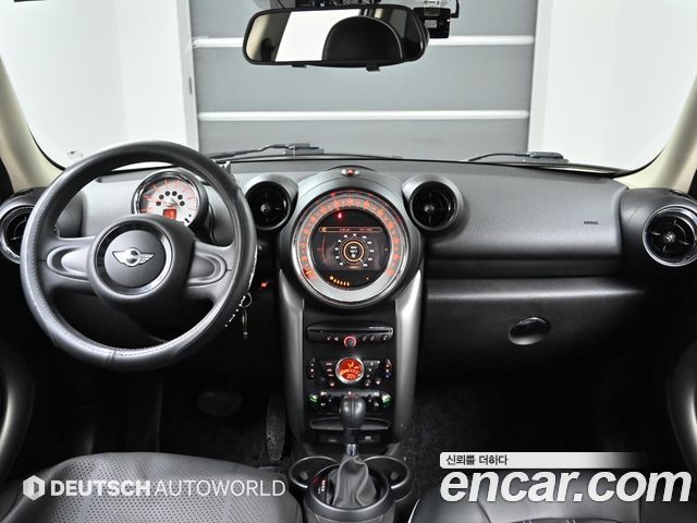 MINI Countryman — interior