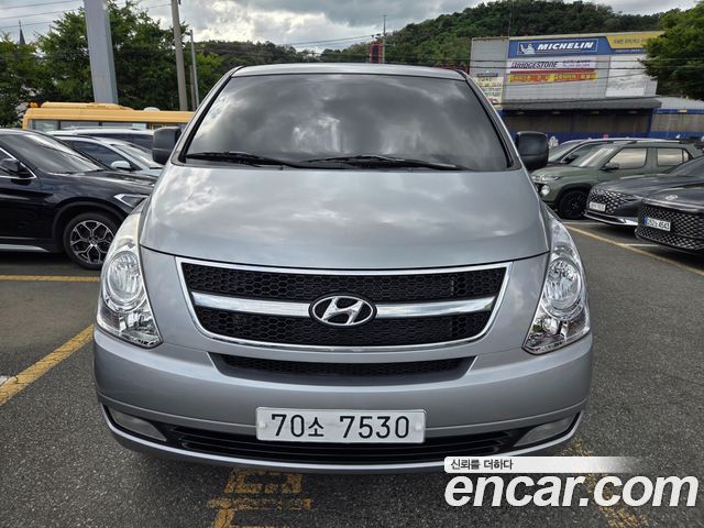 Hyundai Starex — exterior
