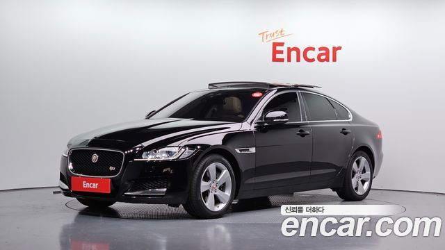 Jaguar XF — exterior