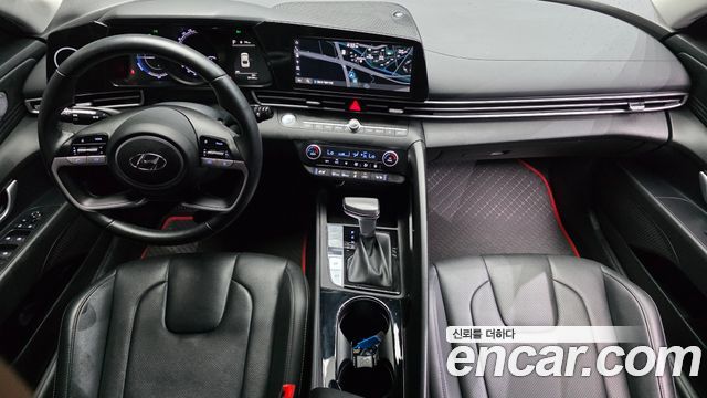 Hyundai Avante — interior
