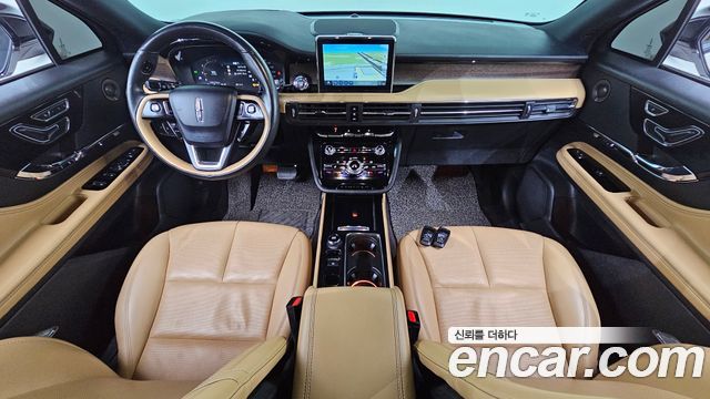 Lincoln Corsair — interior