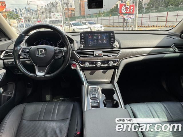 Honda Accord — interior