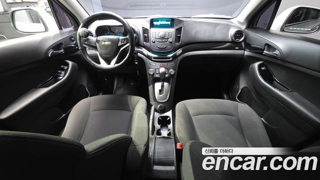 Chevrolet Korea Orlando — interior
