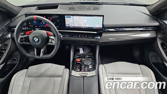 BMW M5 — interior