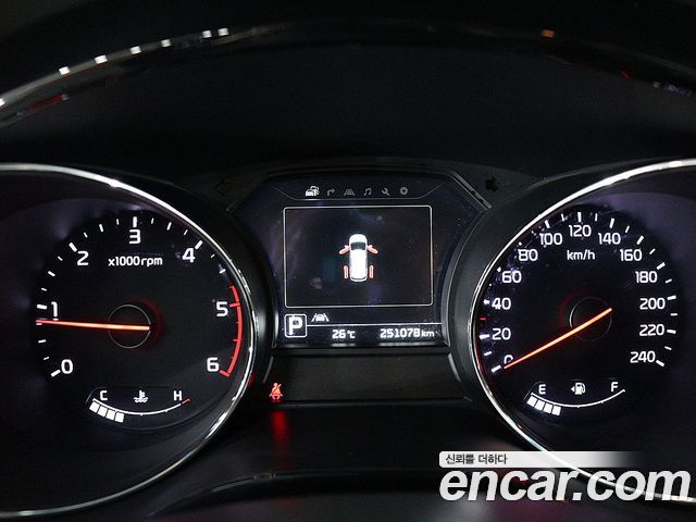Kia Carnival — interior