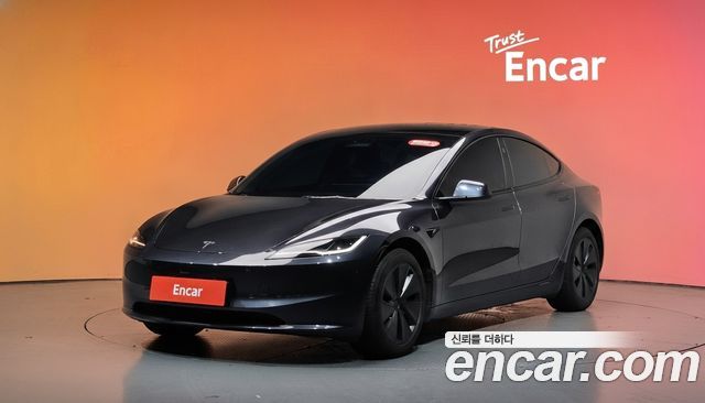 Tesla Model 3 — exterior