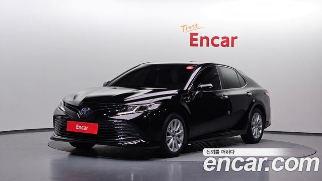 Toyota Camry — exterior
