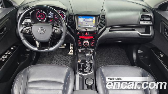 KG Mobility Tivoli — interior