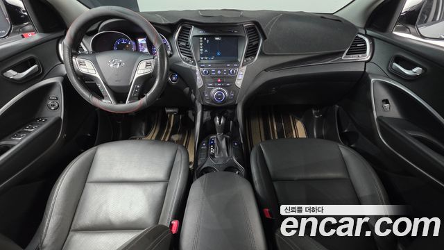 Hyundai Santa Fe — interior
