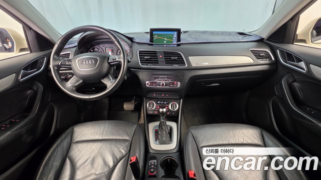 Audi Q3 — interior