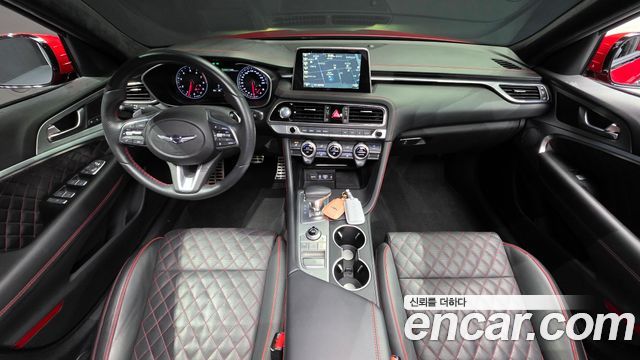 Genesis G70 — interior