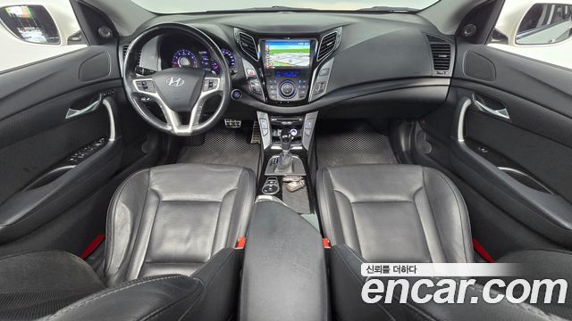 Hyundai i40 — interior