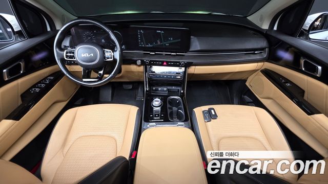 Kia Carnival — interior
