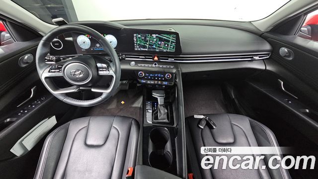 Hyundai Avante — interior