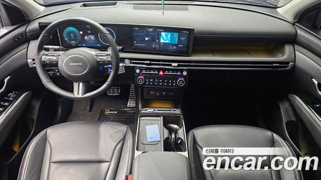 Hyundai Tucson — interior