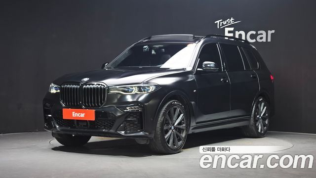 BMW X7 — exterior