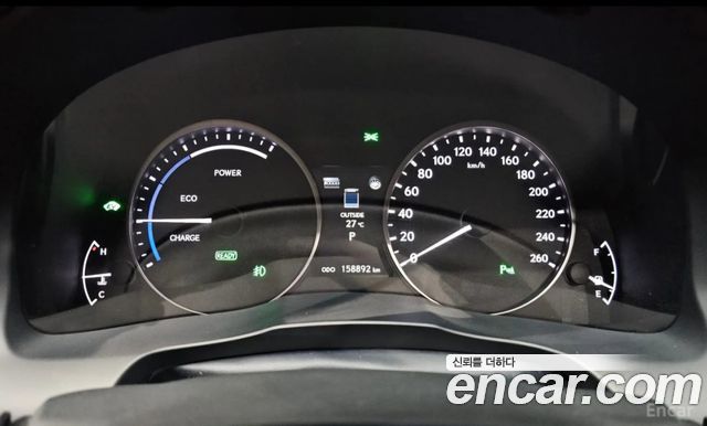 Lexus ES — interior