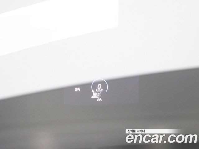 Mercedes-Benz E-Class — interior