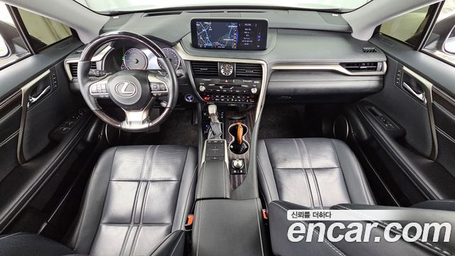 Lexus RX — interior