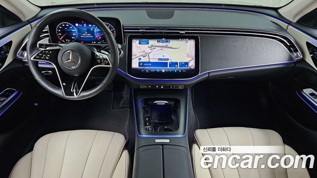 Mercedes-Benz E-Class — interior