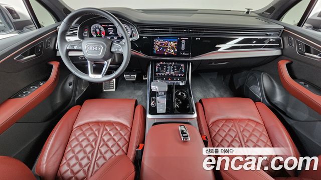 Audi SQ7 — interior
