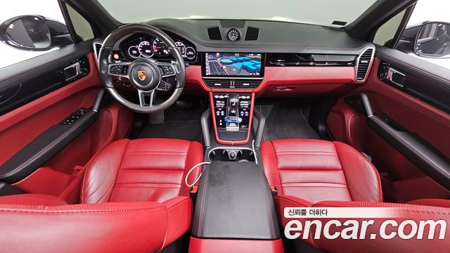 Porsche Cayenne — interior