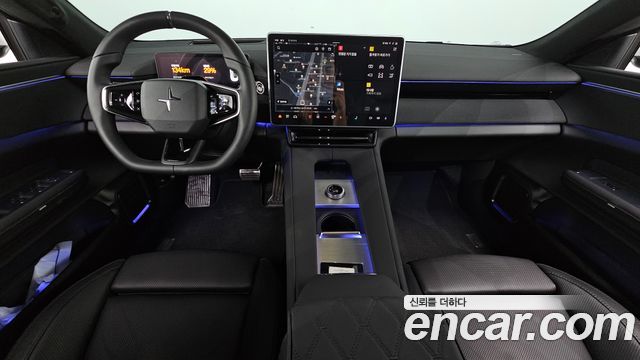 Polestar 4 — interior