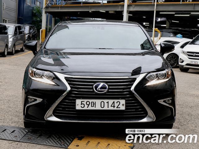 Lexus ES — exterior