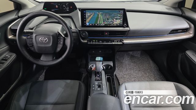 Toyota Prius — interior