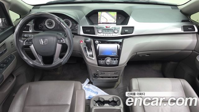 Honda Odyssey — interior