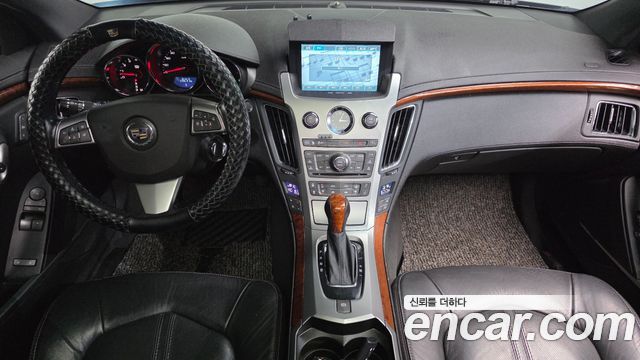Cadillac CTS — interior