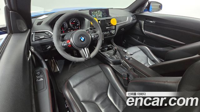 BMW M2 — interior