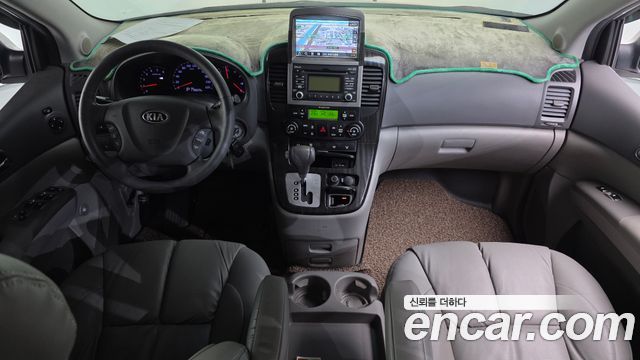 Kia Carnival — interior