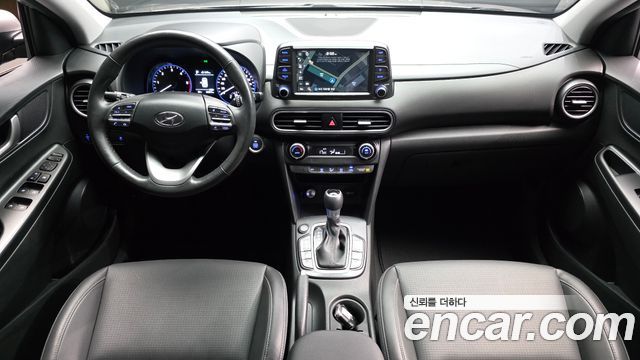 Hyundai Kona — interior