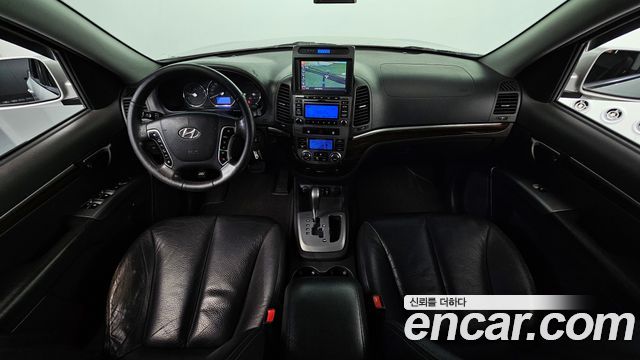 Hyundai Santa Fe — interior