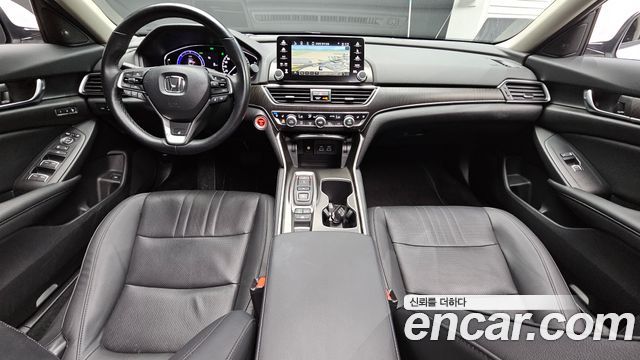Honda Accord — interior
