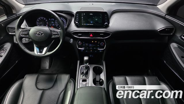 Hyundai Santa Fe — interior