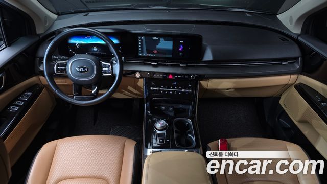Kia Carnival — interior