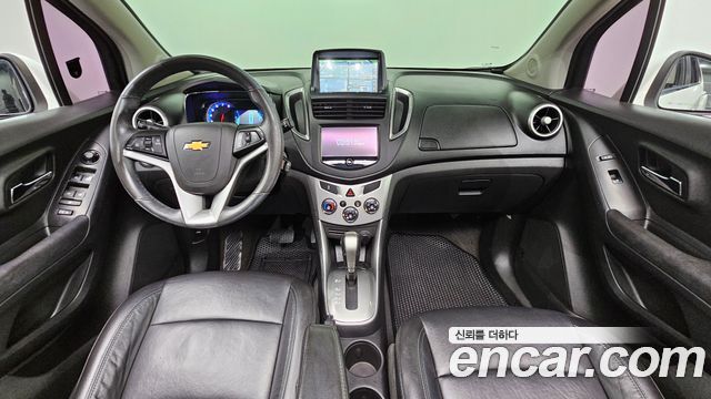 Chevrolet Korea Trax — interior