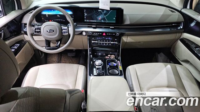 Kia Carnival — interior