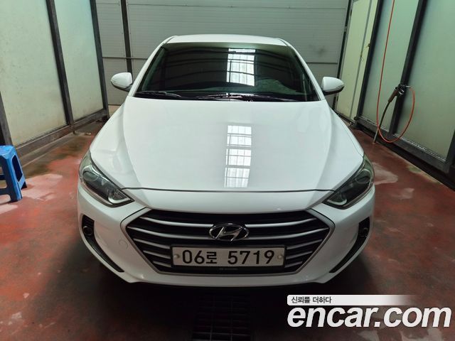 Hyundai Avante — exterior