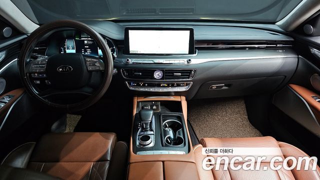 Kia K9 — interior