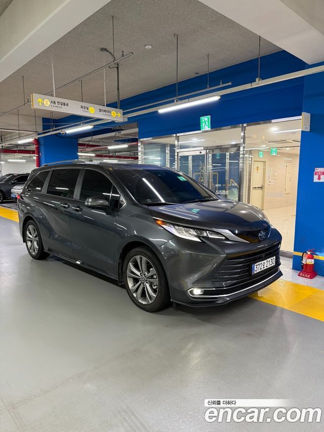 Toyota Sienna — exterior