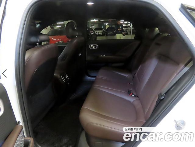 Hyundai IONIQ 6 — interior