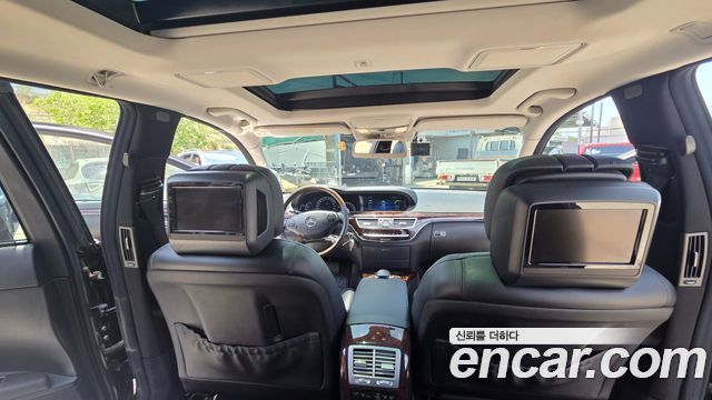 Mercedes-Benz S-Class — interior